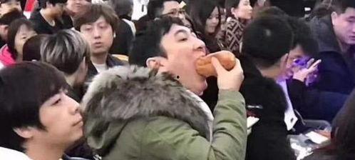 网红吃瓜被打视频,视频曝光引发网友热议